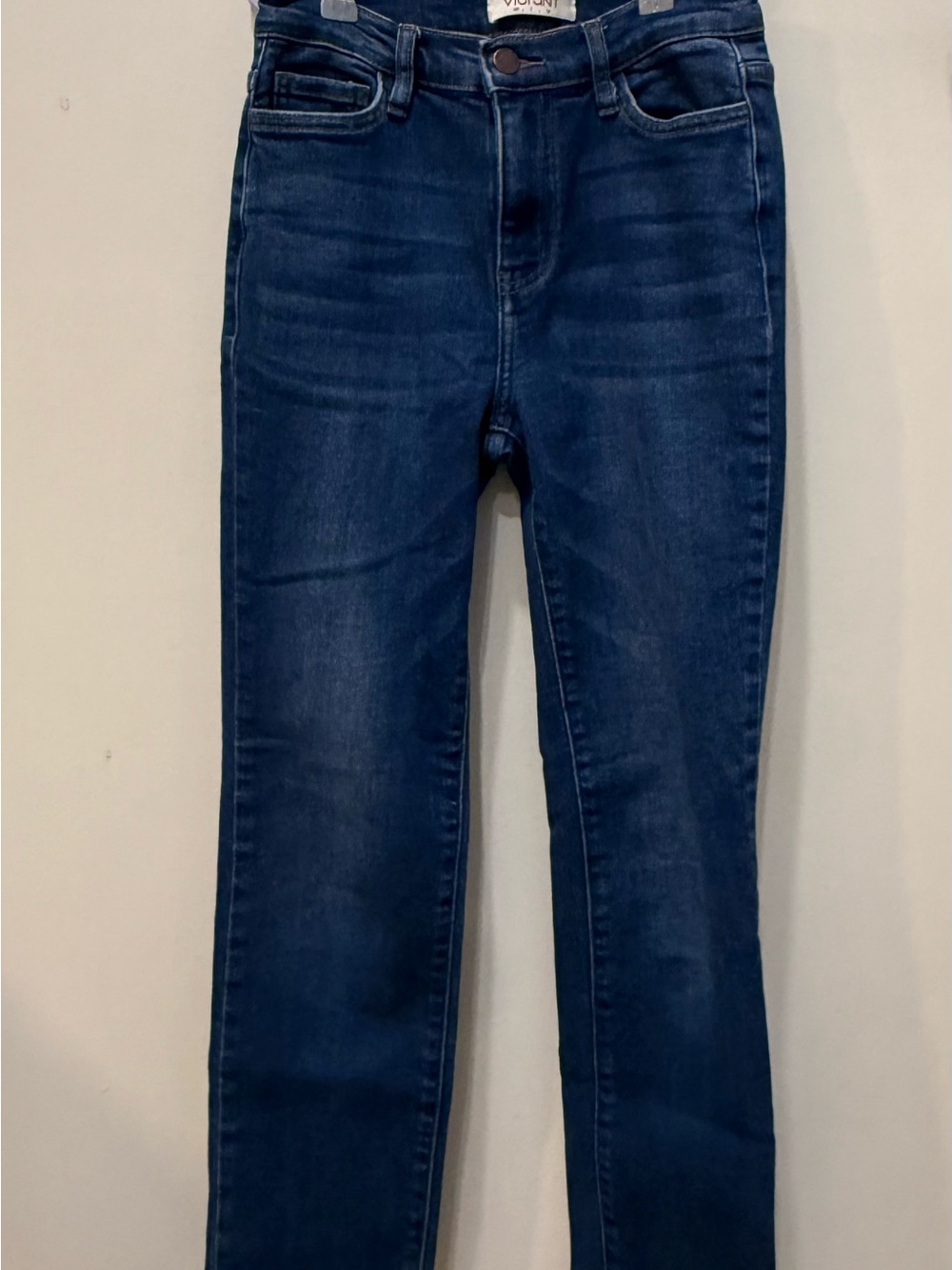 Vibrant Size 3 Dark Wash High Rise Straight Leg Jeans
